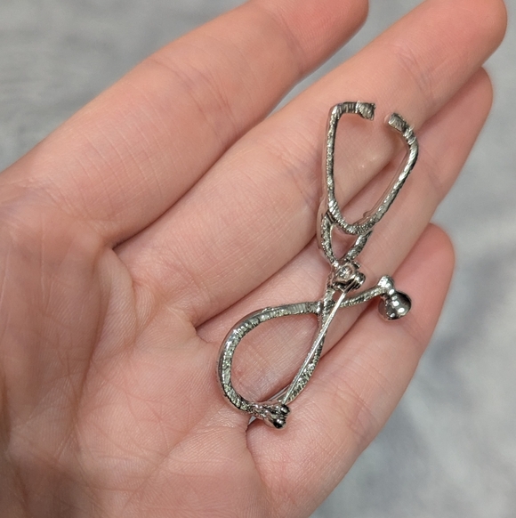 Set Of 2 Silver and Gold Stethoscope Pins Gifts For Doctors/PAs/Nurses - Picture 4 of 7